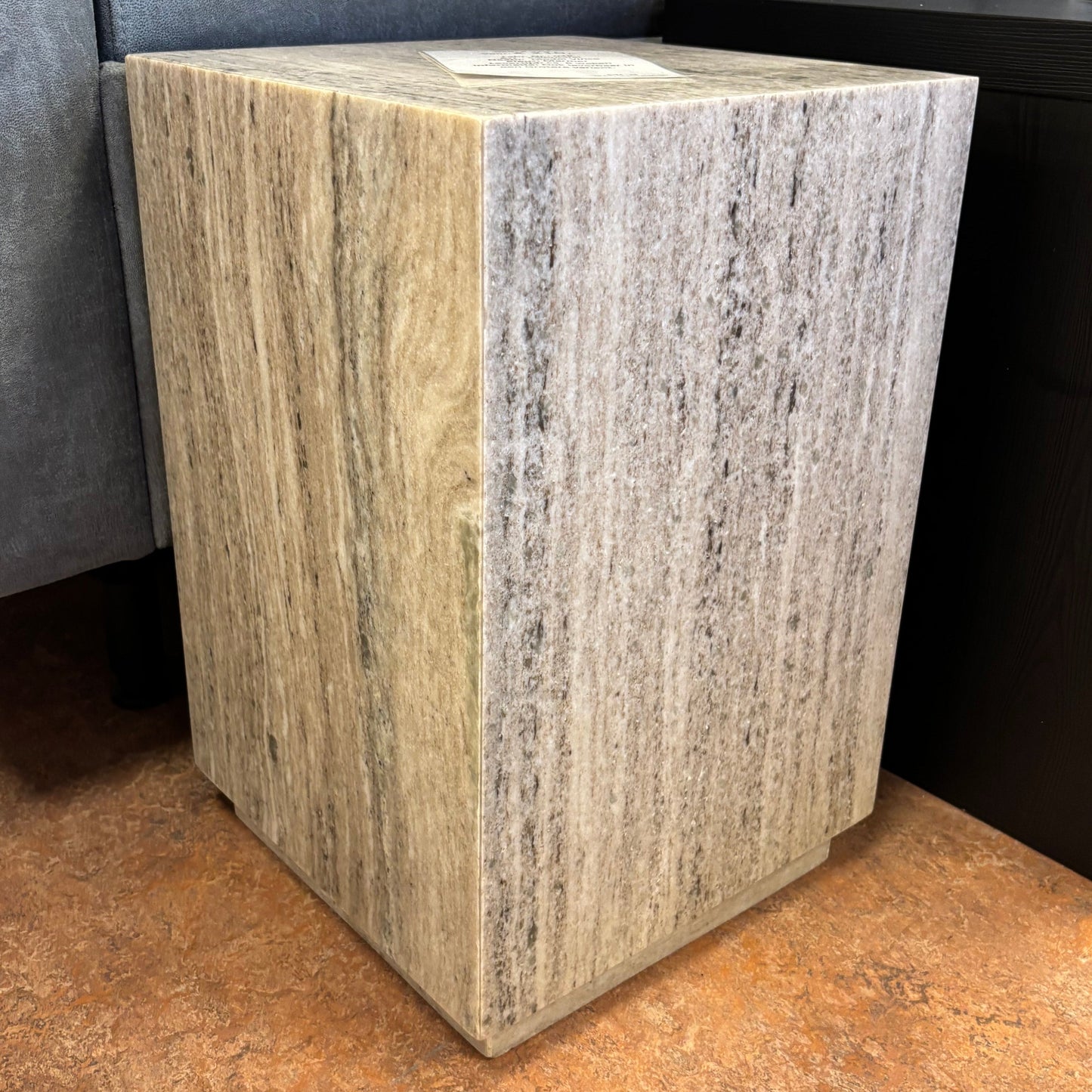 CLEARANCE Side table Vince