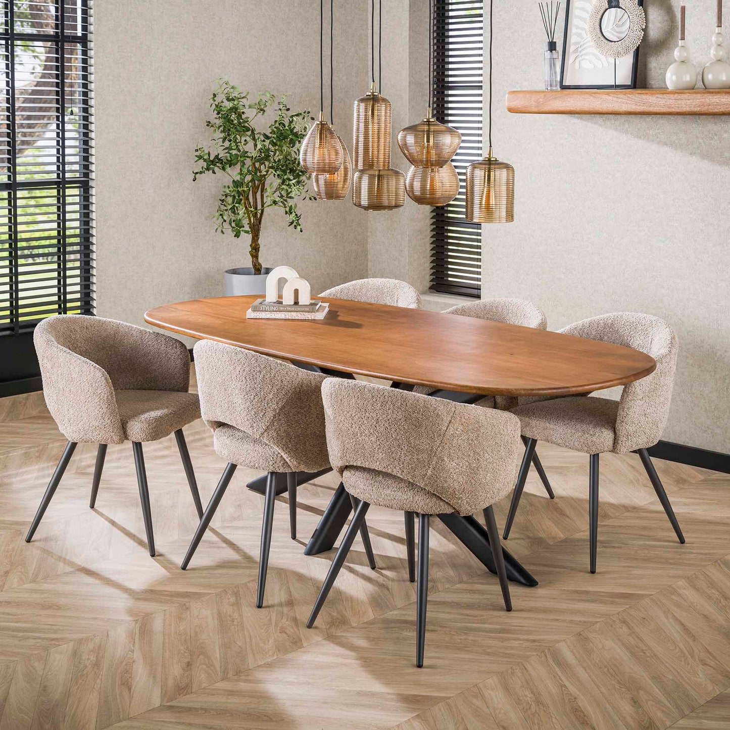 Eettafel Cliff ovaal 215 cm
