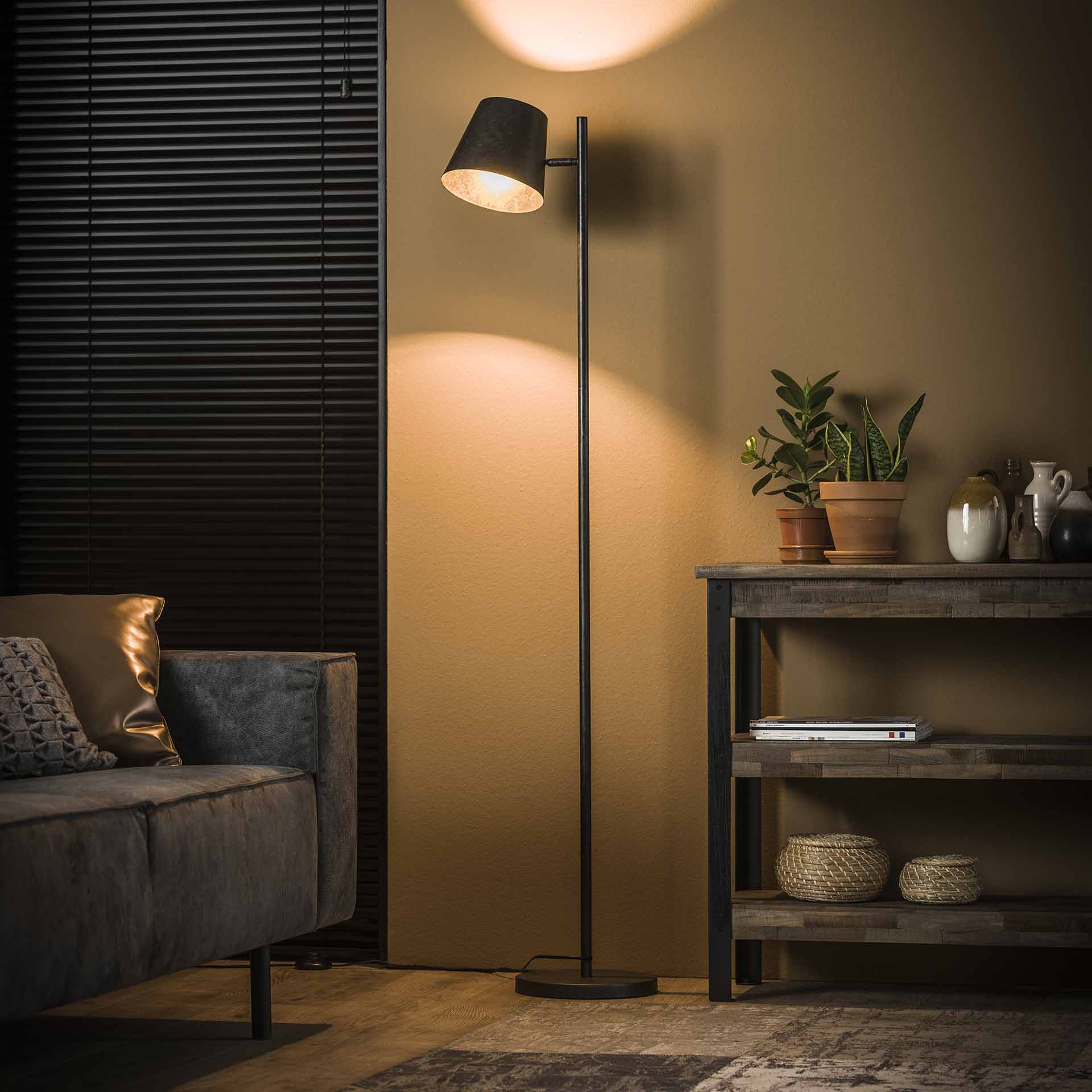 Vloerlamp Met Verstelbare Kap
