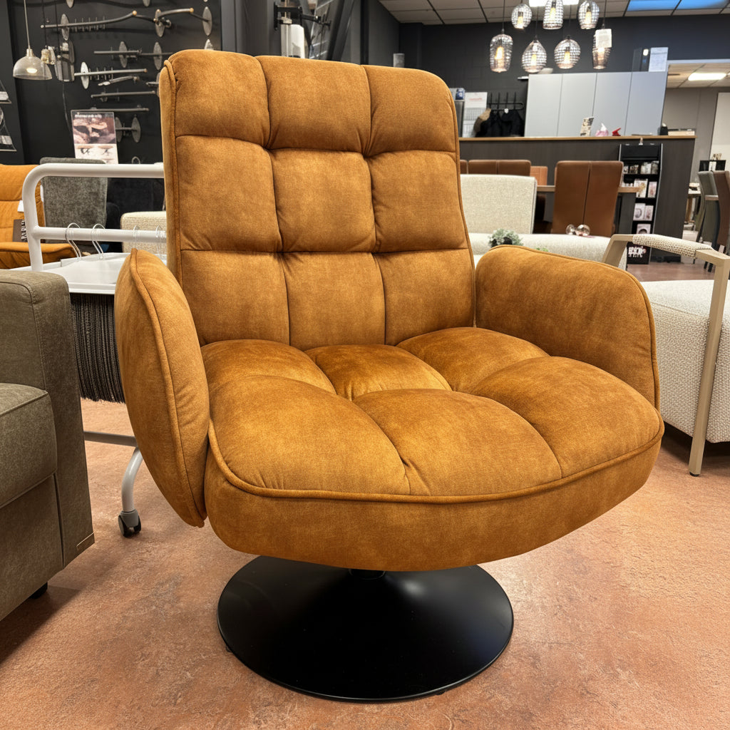 CLEARANCE Lisa armchair